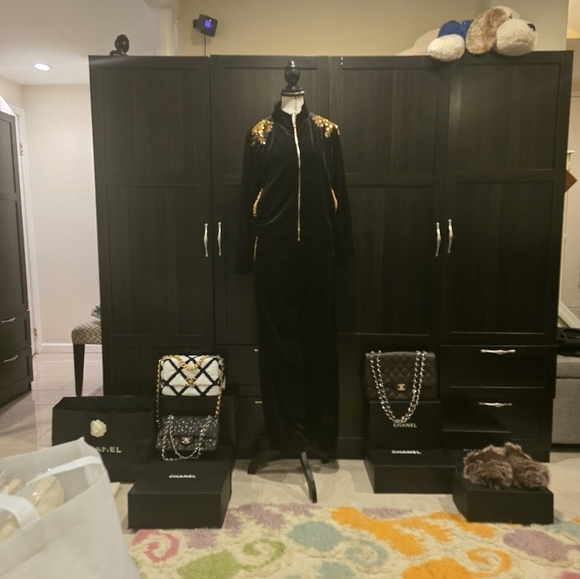 BurryCo Velour Tracksuit Zip Jacket and Joggers Black & Gold Size 8 Retails$475 - Picture 3 of 7